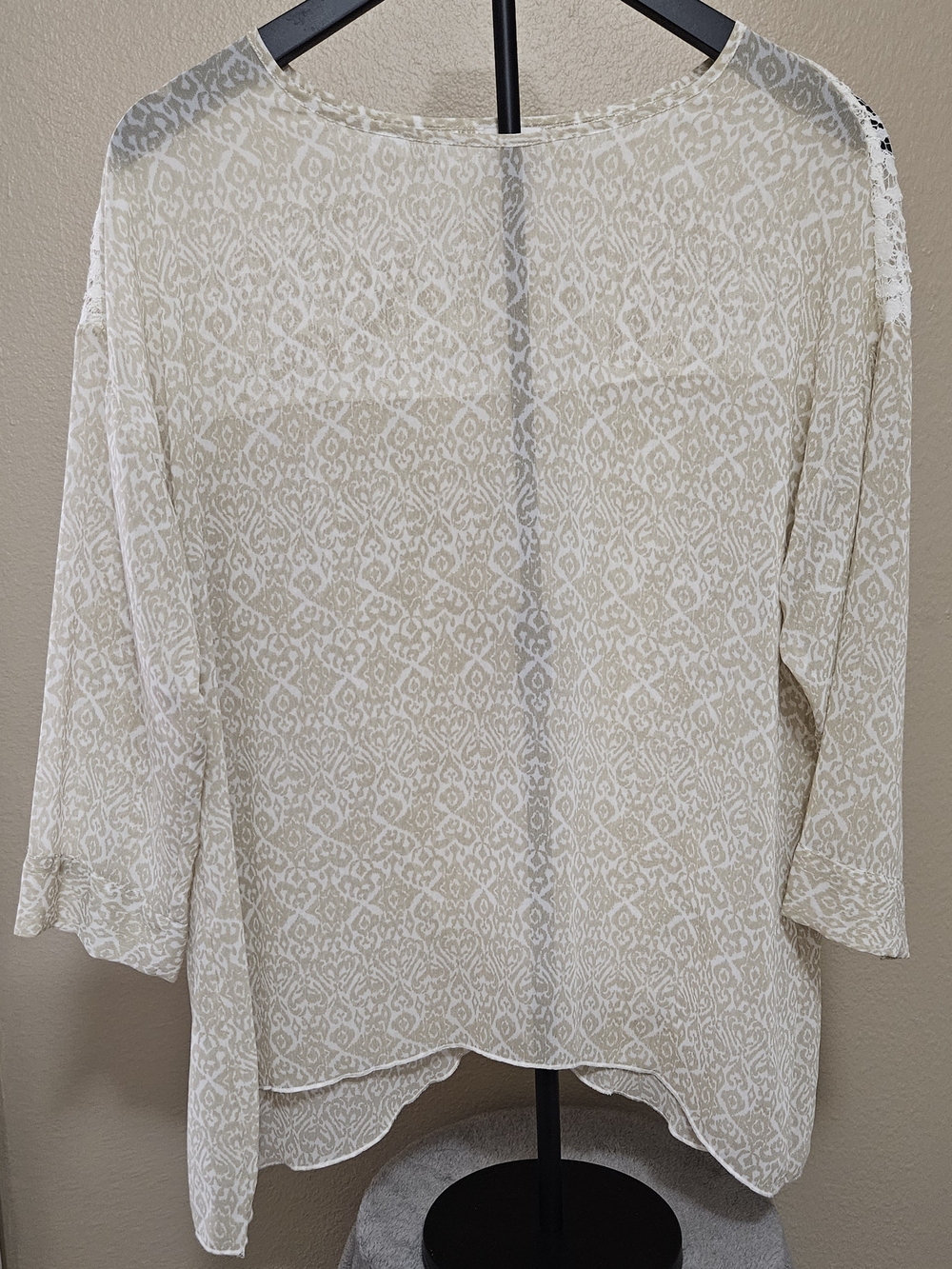 Chico's Cream Patterned Lightweight Blouse